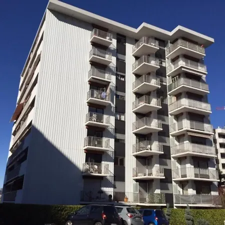 Apartment T1 Moderne Et Lumineux Avec Terrasse Et Parking ! - Fr-1-555-70 Aix-les-Bains